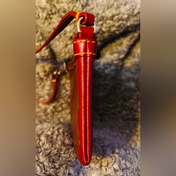 Dooney & Bourke Vintage 2U111 Large Slim Wristlet - EUC - Picture 9 of 13